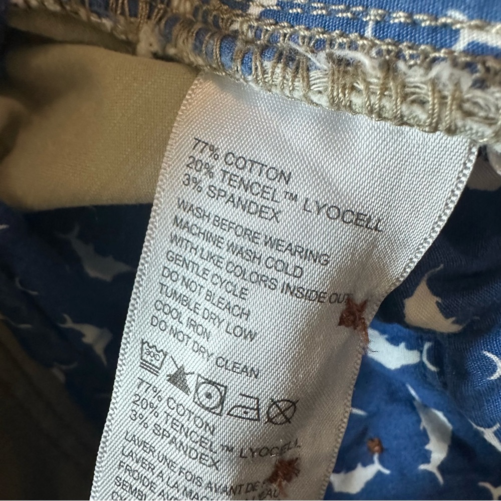 Tommy Bahama men's 36 khaki tan shorts soft - Picture 7 of 9